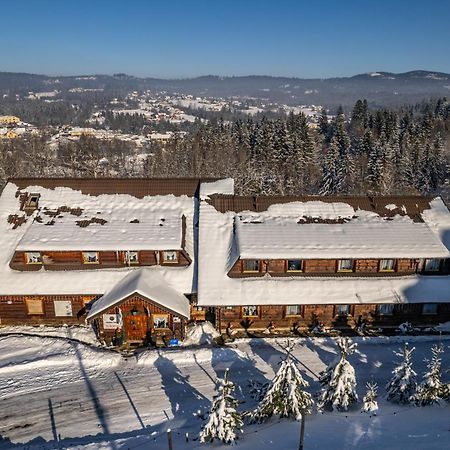 イステブナ Czarna Owca Bed & Breakfast エクステリア 写真